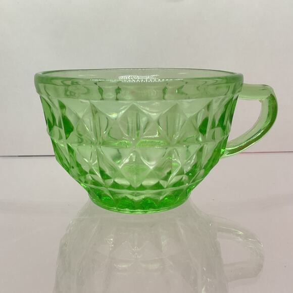 Jeanette Windsor Cube Green Depression Glowy Glass Cup - Picture 2 of 8